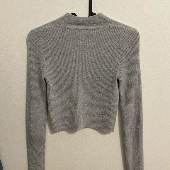 Forever 21 long sleeve - Picture 3 of 3